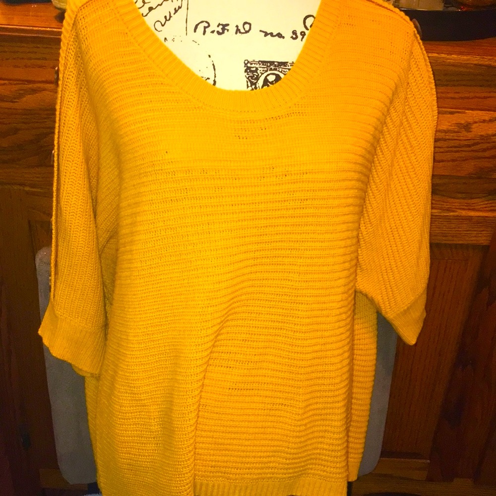 Women’s MISIA CURVY mustard yellow cable knit sweater 2X